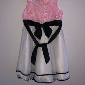 Girls pink rose and white mesh dress:)
